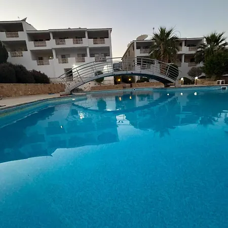 Kyblue Management -1br Apt, 6 Mins To Coral Bay
