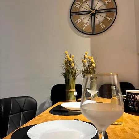 Kyblue Management -1br Apt, 6 Mins To Coral Bay Apartmán *
