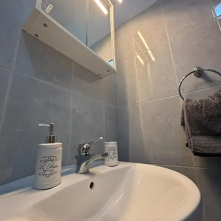 Kyblue Management -1br Apt, 6 Mins To Coral Bay Apartmán *